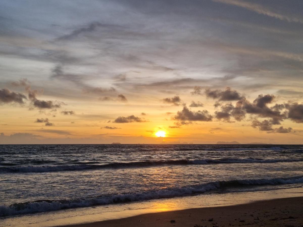 Scandinavian Beach Resort Ko Lanta Esterno foto