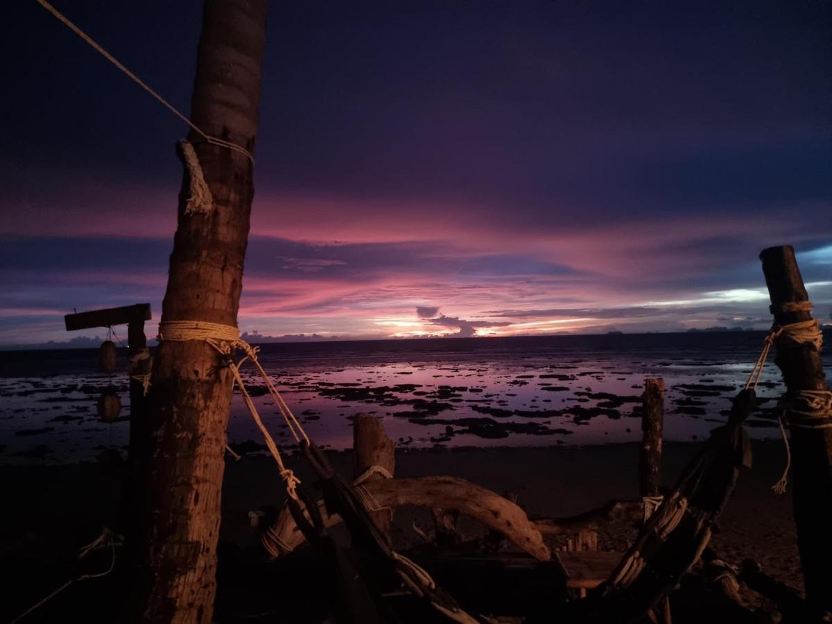 Scandinavian Beach Resort Ko Lanta Esterno foto